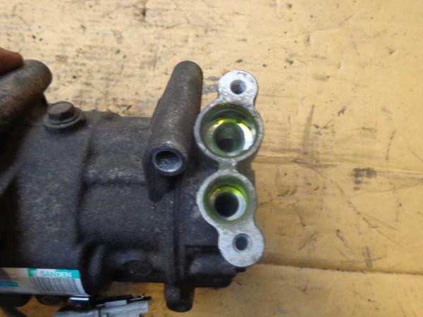 COMPRESSEUR DE CLIMATISATION RENAULT/MERCEDES/NISSAN - Vue 2